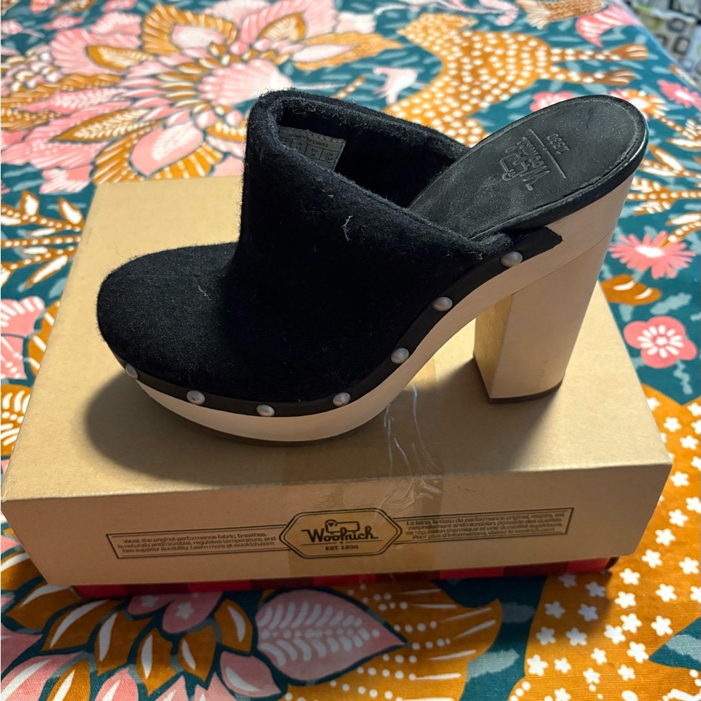 Woolrich Black Wool Clogs